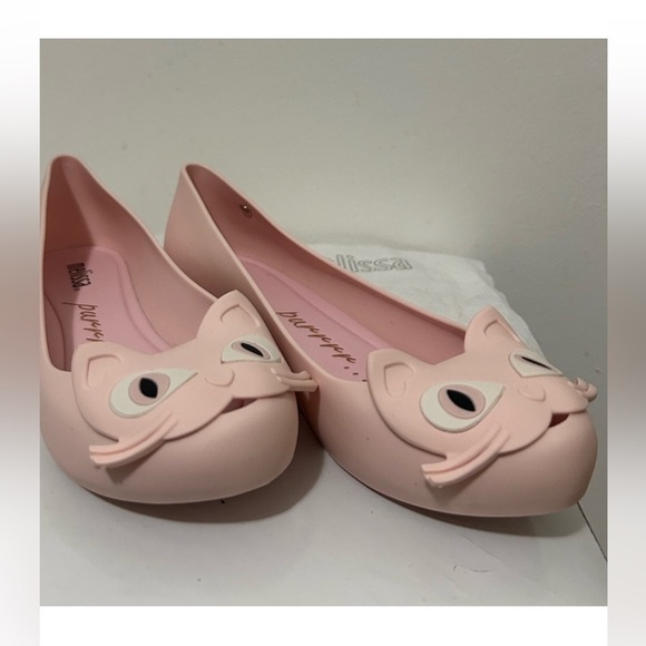 Calling CAT LOVERS!!!MELISSA ULTRAGIRL
NWT CAT II - Picture 1 of 6